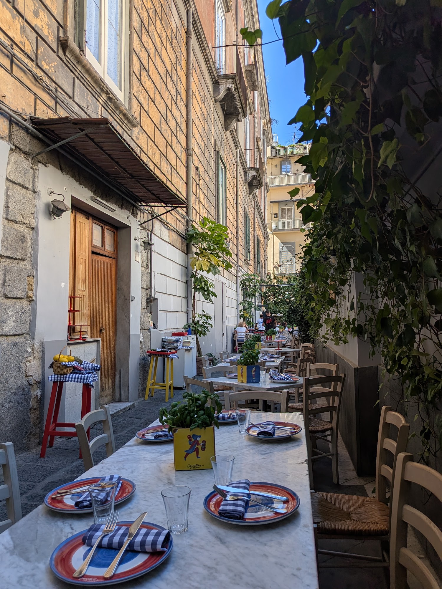 Oliva da Concettina ai Tre Santi