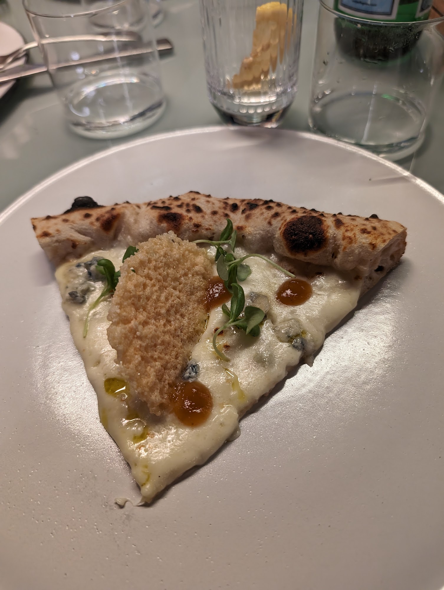 Confine - Pizza e Cantina