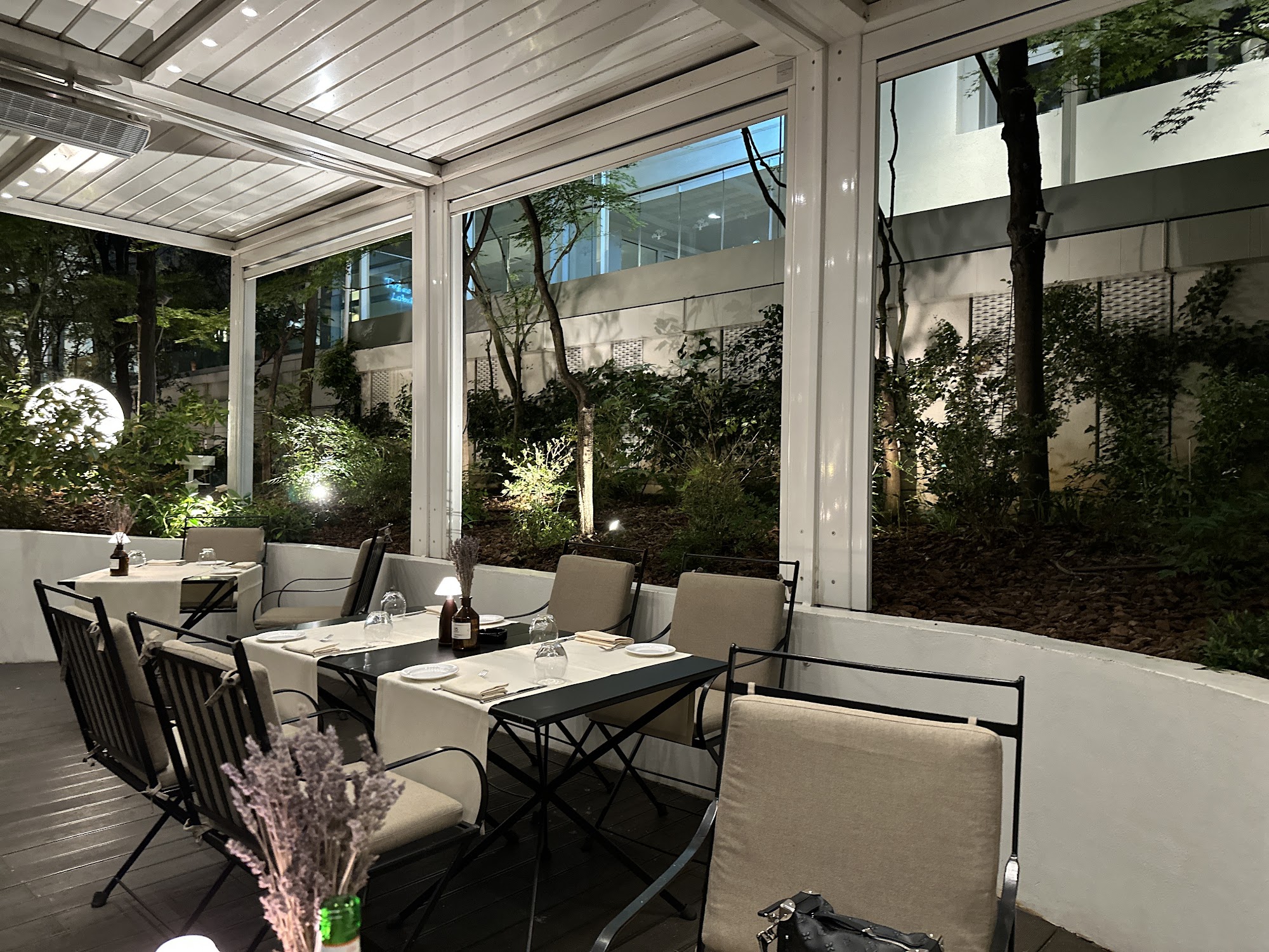 Da Noi In dell'Hotel Magna Pars Suites