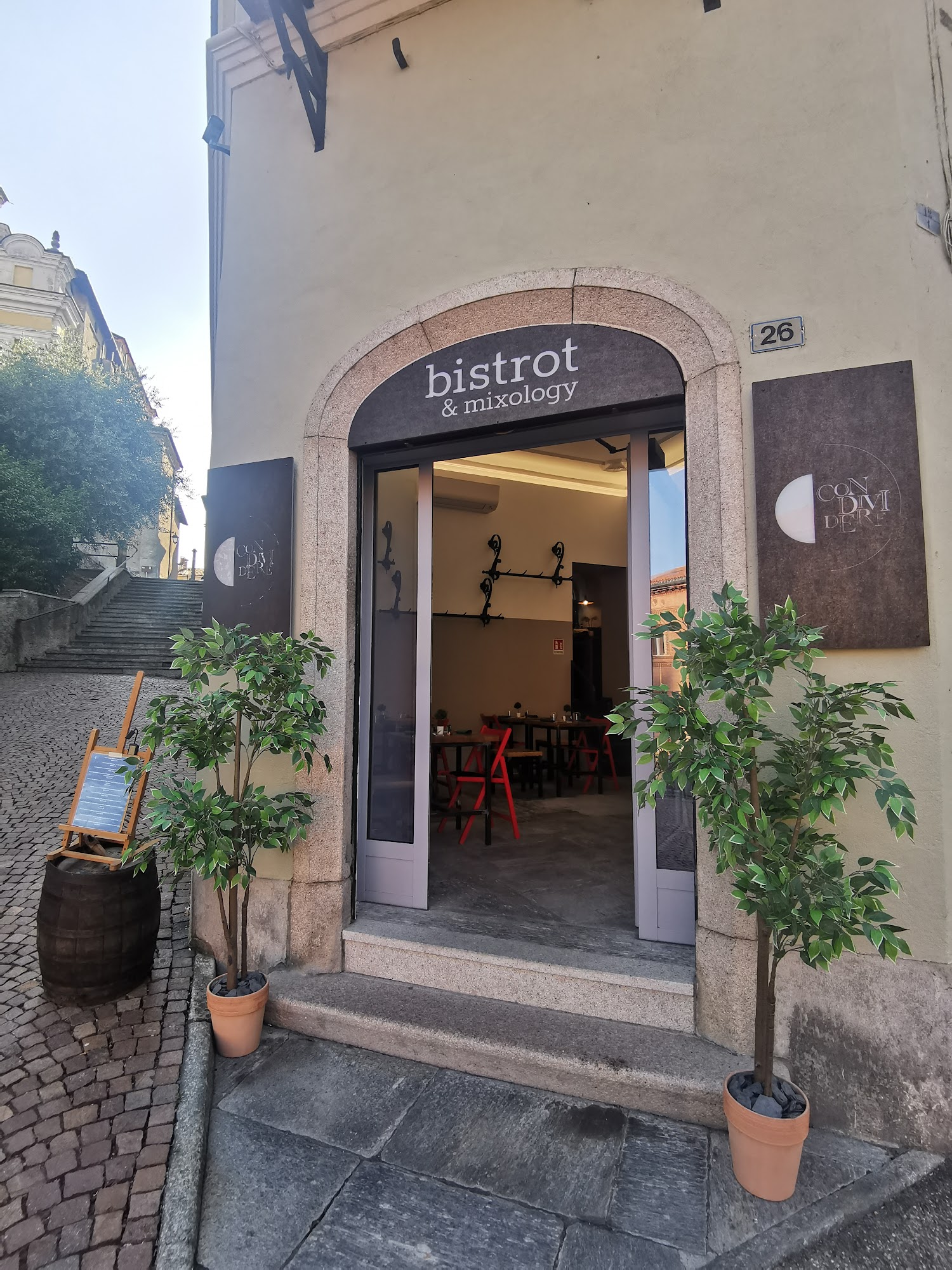 Condividere Bistrot & Mixology